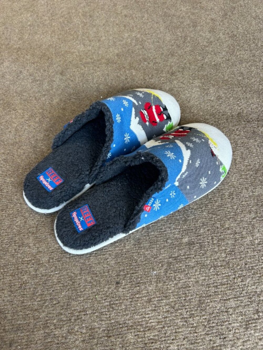 REEF x Tipsy Elves Light Up Christmas Slippers Holiday Shoes - Picture 3 of 5